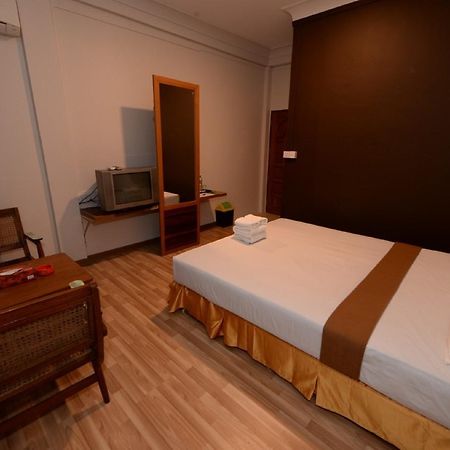 Min Nandar Garden Hotel Thanlyin Екстериор снимка