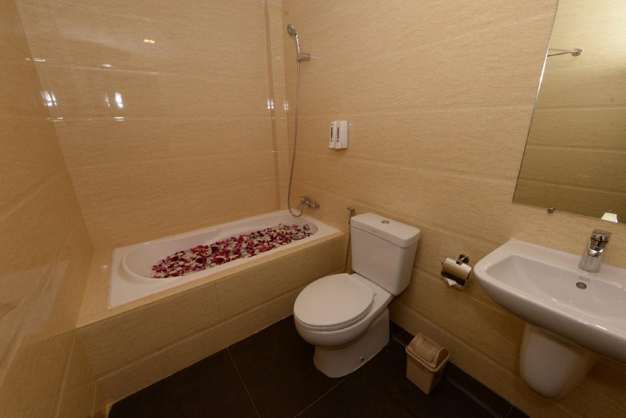 Min Nandar Garden Hotel Thanlyin Екстериор снимка